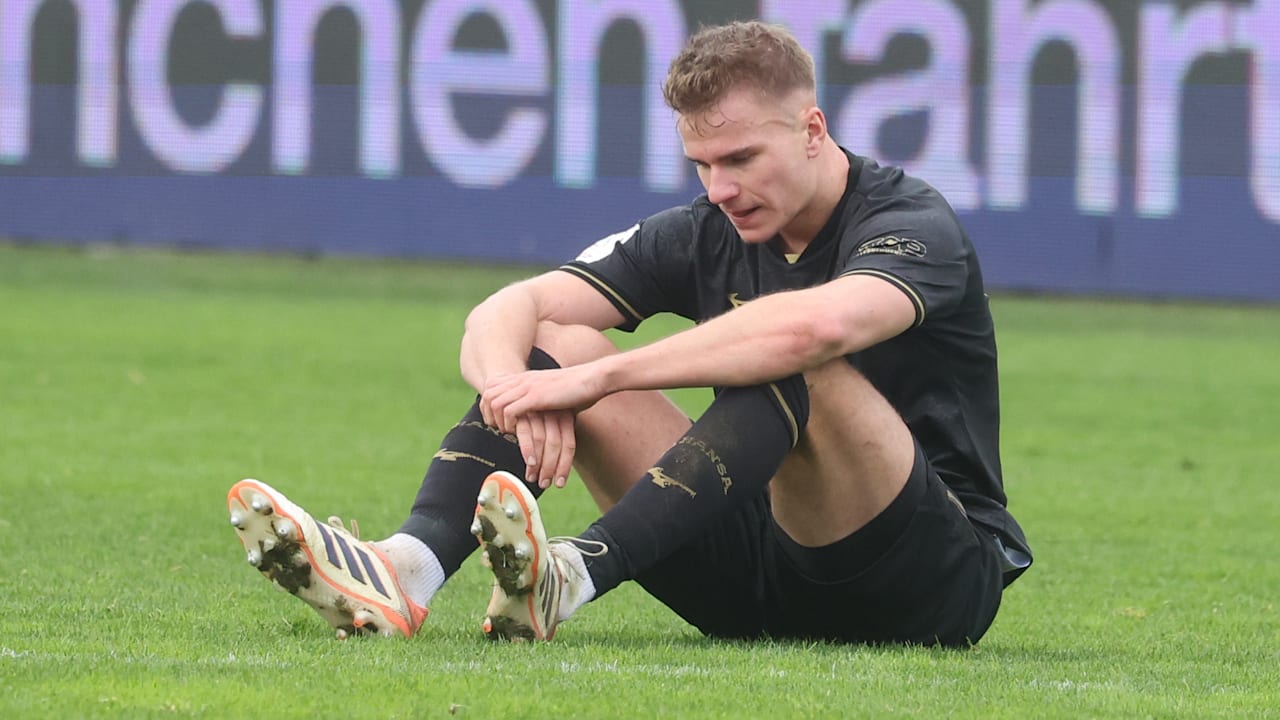 Hansa-Sieg überschattet - Knöchel-Drama um Carstens**

Es war der letzte Angriff des Spiels, als Florian Carstens plötzlich am Boden lag. Hansa Rostock hatte gerade mit 5:1 gegen den 1. FC Neubrandenburg im Viertelfinale des MV-Landespokals gewonnen und